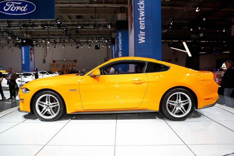 2017-Ford-Mustang-GT-6.jpg