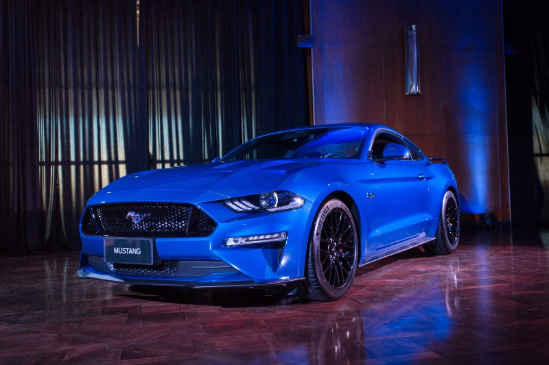 Ford Mustang (2).jpg