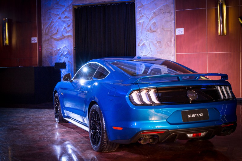 Ford Mustang (20).jpg