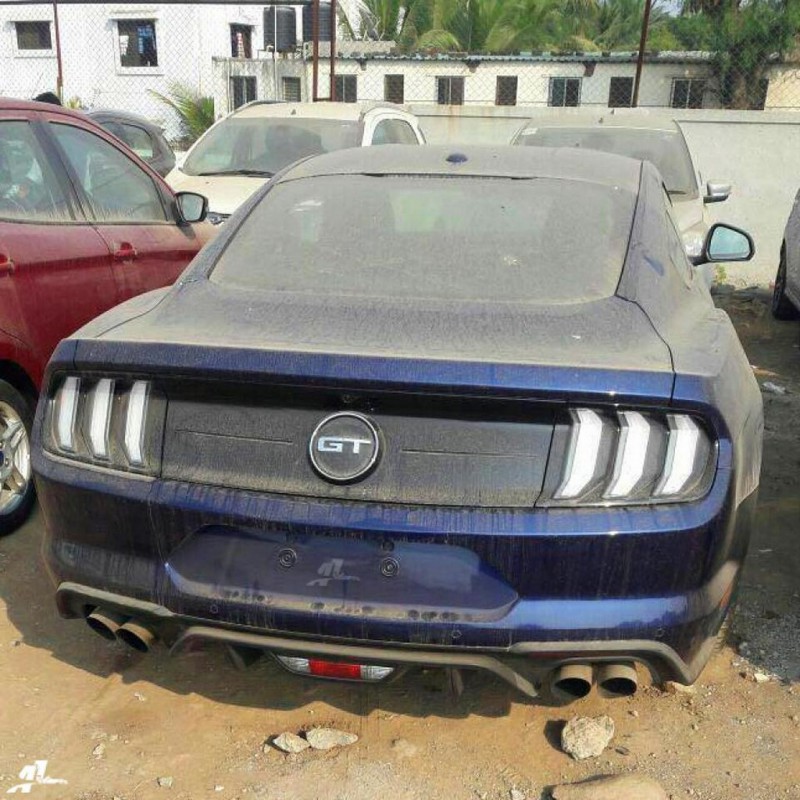 2018-Ford-Mustang-Faceilift-Rear.jpg